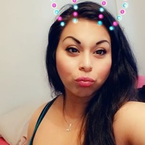 Meet your Posher, Latisha